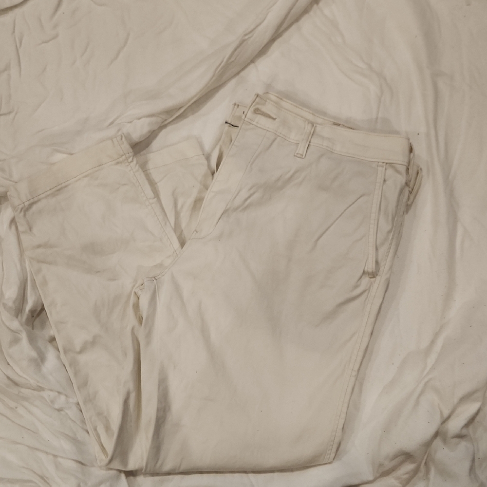 Levi's Cream Chinos Versatile Cotton Blend
